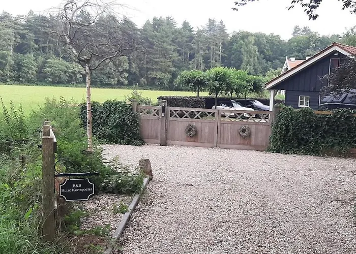Huize Koempoelan